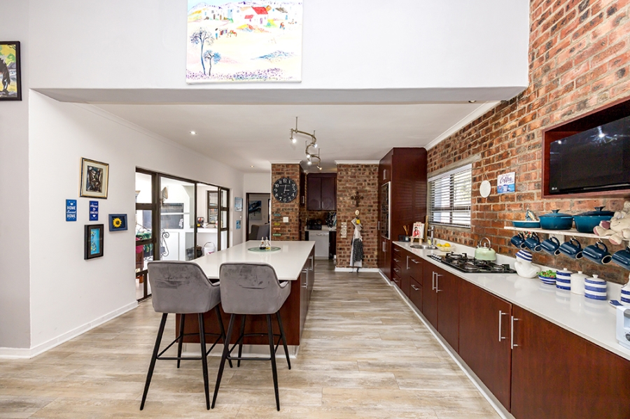 5 Bedroom Property for Sale in Parklands Western Cape